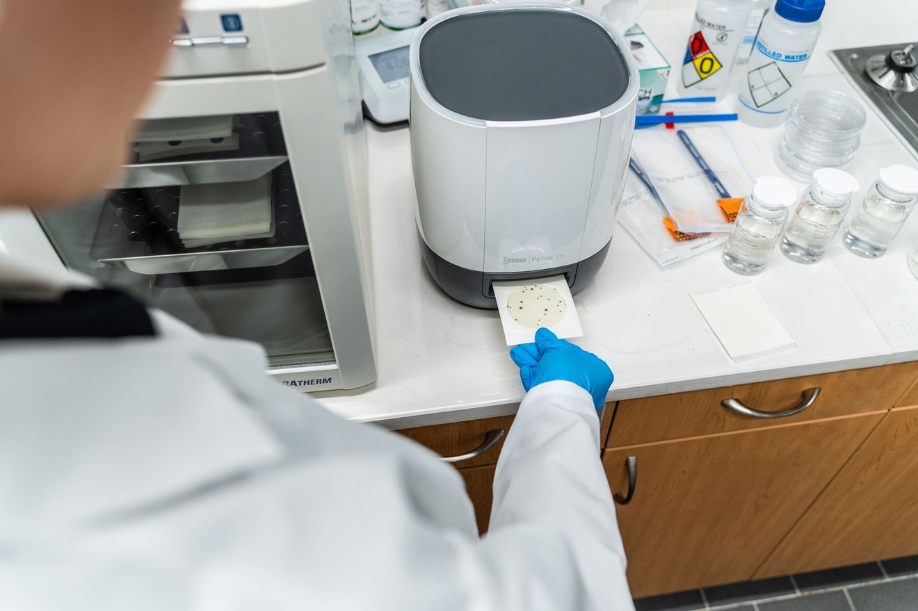 Petrifilm™ Certification & Environmental Monitoring Workshop Michigan